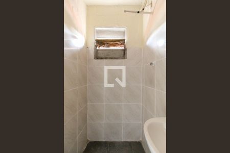 Banheiro de kitnet/studio para alugar com 1 quarto, 40m² em Vila Prudente, São Paulo