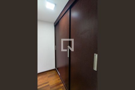 Closet do quarto 1 de apartamento à venda com 2 quartos, 55m² em Vila Paulista, São Paulo