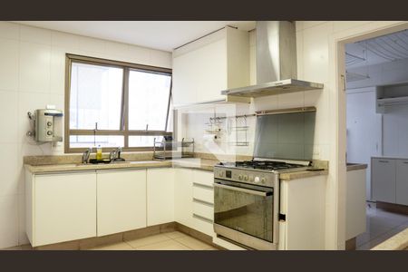 Apartamento à venda com 210m², 5 quartos e 2 vagasCozinha