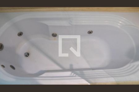 Apartamento à venda com 210m², 5 quartos e 2 vagasBanheiro da Suíte 1