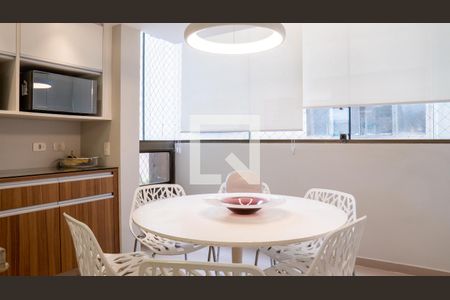 Apartamento à venda com 210m², 5 quartos e 2 vagasCozinha