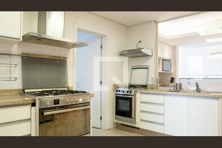 Apartamento à venda com 210m², 5 quartos e 2 vagasCozinha