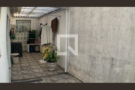 Casa à venda com 180m², 3 quartos e 2 vagas Casa à venda com 180m², 3 quartos e 2 vagasQuintal