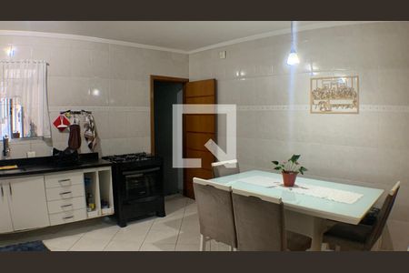 Casa à venda com 180m², 3 quartos e 2 vagas Casa à venda com 180m², 3 quartos e 2 vagasCozinha