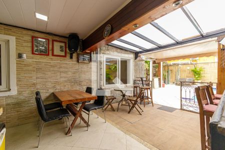 Casa de condomínio à venda com 350m², 4 quartos e 2 vagas Casa de condomínio à venda com 350m², 4 quartos e 2 vagasQuintal Área Gourmet