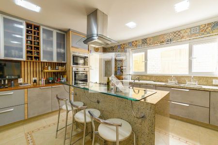 Casa de condomínio à venda com 350m², 4 quartos e 2 vagas Casa de condomínio à venda com 350m², 4 quartos e 2 vagasCozinha