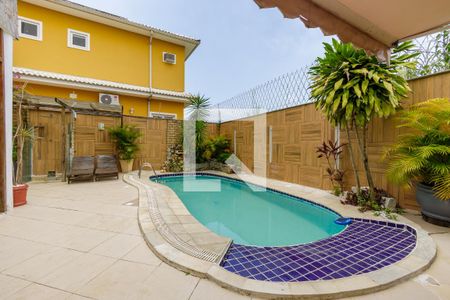 Quintal de casa de condomínio à venda com 4 quartos, 350m² em Vargem Pequena, Rio de Janeiro