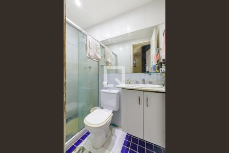 Casa de condomínio à venda com 350m², 4 quartos e 2 vagas Casa de condomínio à venda com 350m², 4 quartos e 2 vagasBanheiro de Serviço