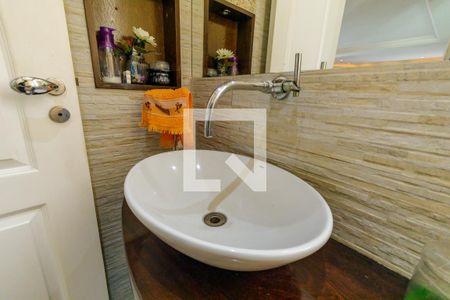 Casa de condomínio à venda com 350m², 4 quartos e 2 vagas Casa de condomínio à venda com 350m², 4 quartos e 2 vagasLavabo