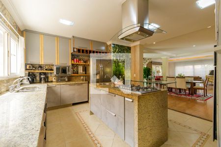 Casa de condomínio à venda com 350m², 4 quartos e 2 vagas Casa de condomínio à venda com 350m², 4 quartos e 2 vagasCozinha