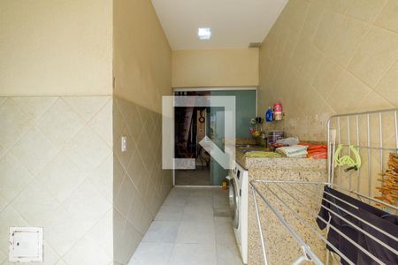Casa de condomínio à venda com 350m², 4 quartos e 2 vagas Casa de condomínio à venda com 350m², 4 quartos e 2 vagasÁrea de Serviço