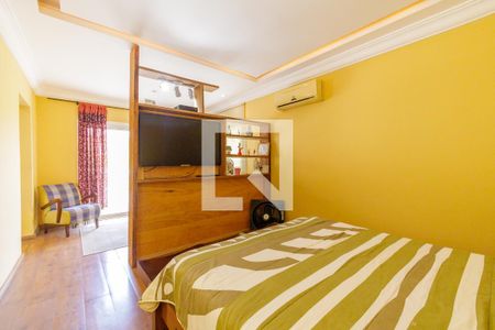 Casa de condomínio à venda com 350m², 4 quartos e 2 vagas Casa de condomínio à venda com 350m², 4 quartos e 2 vagasSuíte 1