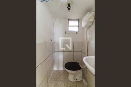 Banheiro  de casa para alugar com 1 quarto, 38m² em Vila Verde, São Paulo