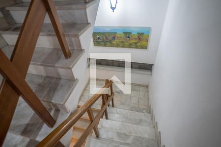 Casa à venda com 800m², 6 quartos e 3 vagasescadas