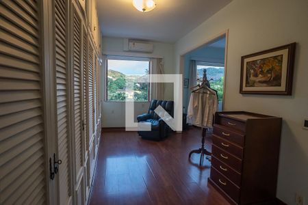 Casa à venda com 800m², 6 quartos e 3 vagasQuarto Principal 