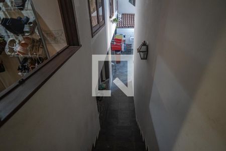 Casa à venda com 800m², 6 quartos e 3 vagasescadas para fundos