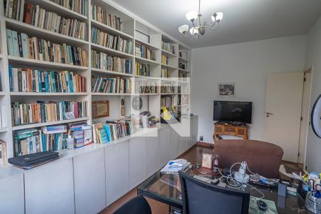 Casa à venda com 800m², 6 quartos e 3 vagasEscritório