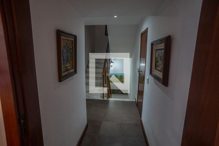 Casa à venda com 800m², 6 quartos e 3 vagasEscadas