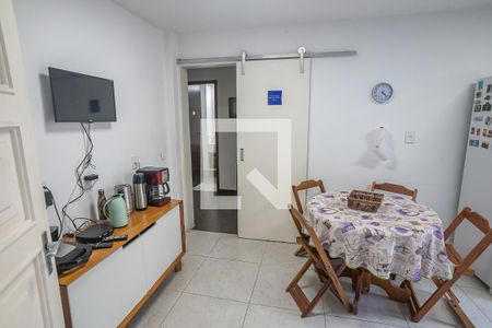 Casa à venda com 800m², 6 quartos e 3 vagascozinha