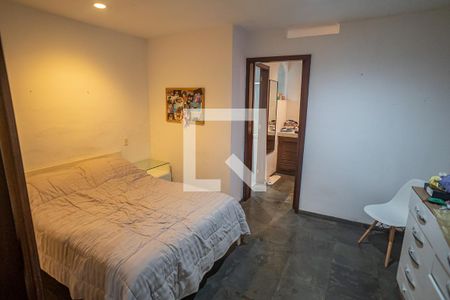 Casa à venda com 800m², 6 quartos e 3 vagasQuarto com closet e suite