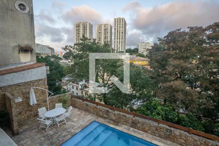 Casa à venda com 800m², 6 quartos e 3 vagasquarto 