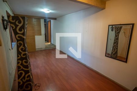 Casa à venda com 800m², 6 quartos e 3 vagassala de atividades