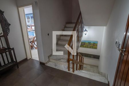 Casa à venda com 800m², 6 quartos e 3 vagasEscadas