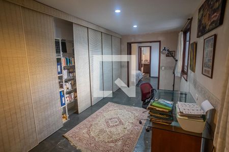 Casa à venda com 800m², 6 quartos e 3 vagasQuarto com closet e suite