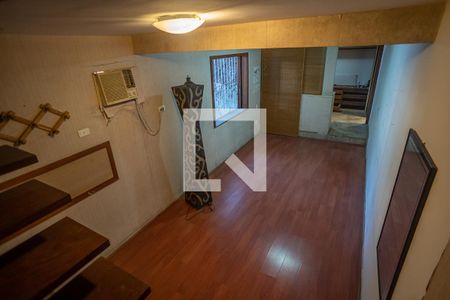 Casa à venda com 800m², 6 quartos e 3 vagassala de atividades
