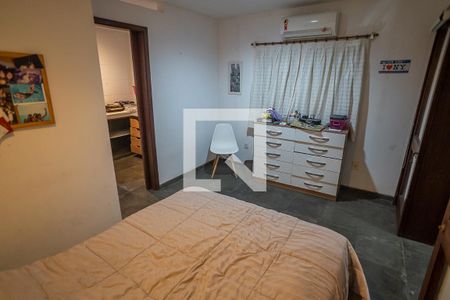 Casa à venda com 800m², 6 quartos e 3 vagasQuarto com closet e suite