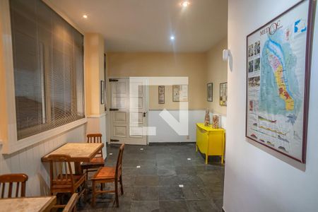 Casa à venda com 800m², 6 quartos e 3 vagassala de convivência