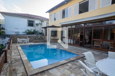 Casa à venda com 800m², 6 quartos e 3 vagasPiscina