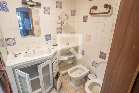 Casa à venda com 800m², 6 quartos e 3 vagasbanheiro de hospedes