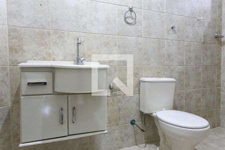 Casa à venda com 405m², 5 quartos e 2 vagasCasa 2 - Banheiro da Suíte