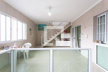 Casa à venda com 405m², 5 quartos e 2 vagasCasa 1 - Varanda