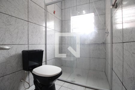 Banheiro de casa para alugar com 1 quarto, 50m² em Vila Ré, São Paulo
