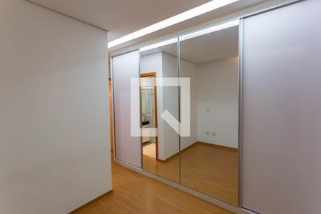 Apartamento para alugar com 89m², 3 quartos e 2 vagas Apartamento para alugar com 89m², 3 quartos e 2 vagasSuíte