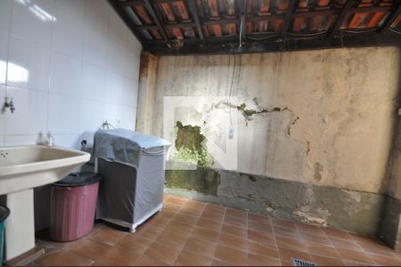 Casa à venda com 180m², 3 quartos e 2 vagasÁrea de Serviço