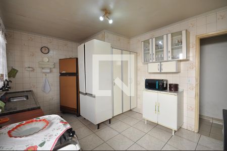 Casa à venda com 180m², 3 quartos e 2 vagasCozinha