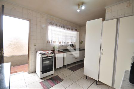 Casa à venda com 180m², 3 quartos e 2 vagasCozinha