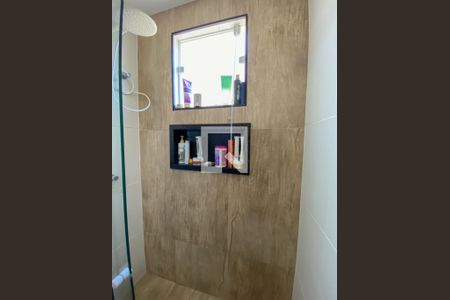 Casa à venda com 225m², 3 quartos e 3 vagasBanheiro da Suíte