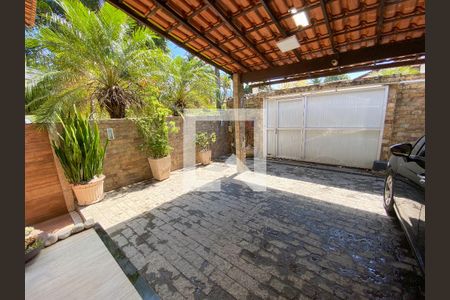 Casa à venda com 225m², 3 quartos e 3 vagasGaragem