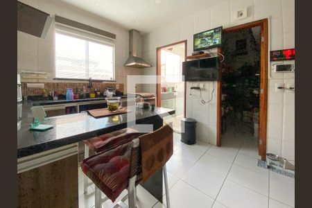 Casa à venda com 225m², 3 quartos e 3 vagasCozinha