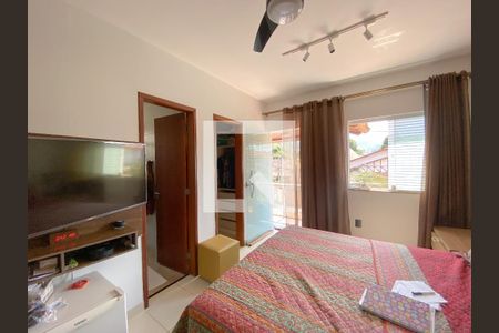 Casa à venda com 225m², 3 quartos e 3 vagasSuíte 