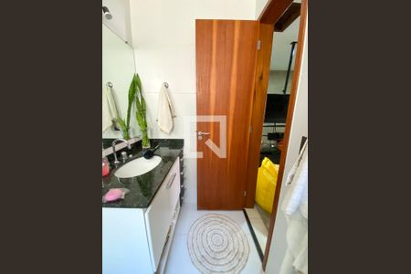 Casa à venda com 225m², 3 quartos e 3 vagasBanheiro