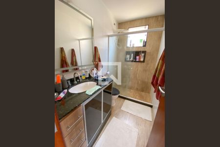 Casa à venda com 225m², 3 quartos e 3 vagasBanheiro da Suíte