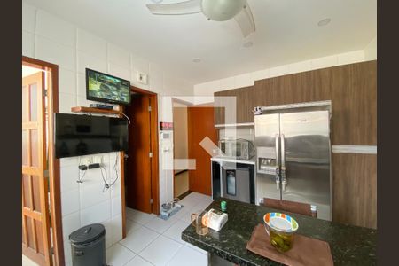 Casa à venda com 225m², 3 quartos e 3 vagasCozinha