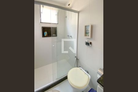 Casa à venda com 225m², 3 quartos e 3 vagasBanheiro