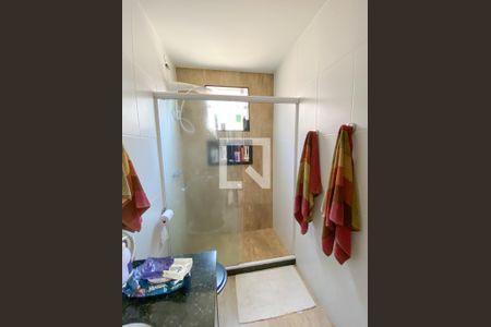 Casa à venda com 225m², 3 quartos e 3 vagasBanheiro da Suíte