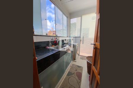 Casa à venda com 225m², 3 quartos e 3 vagasÁrea de Serviço